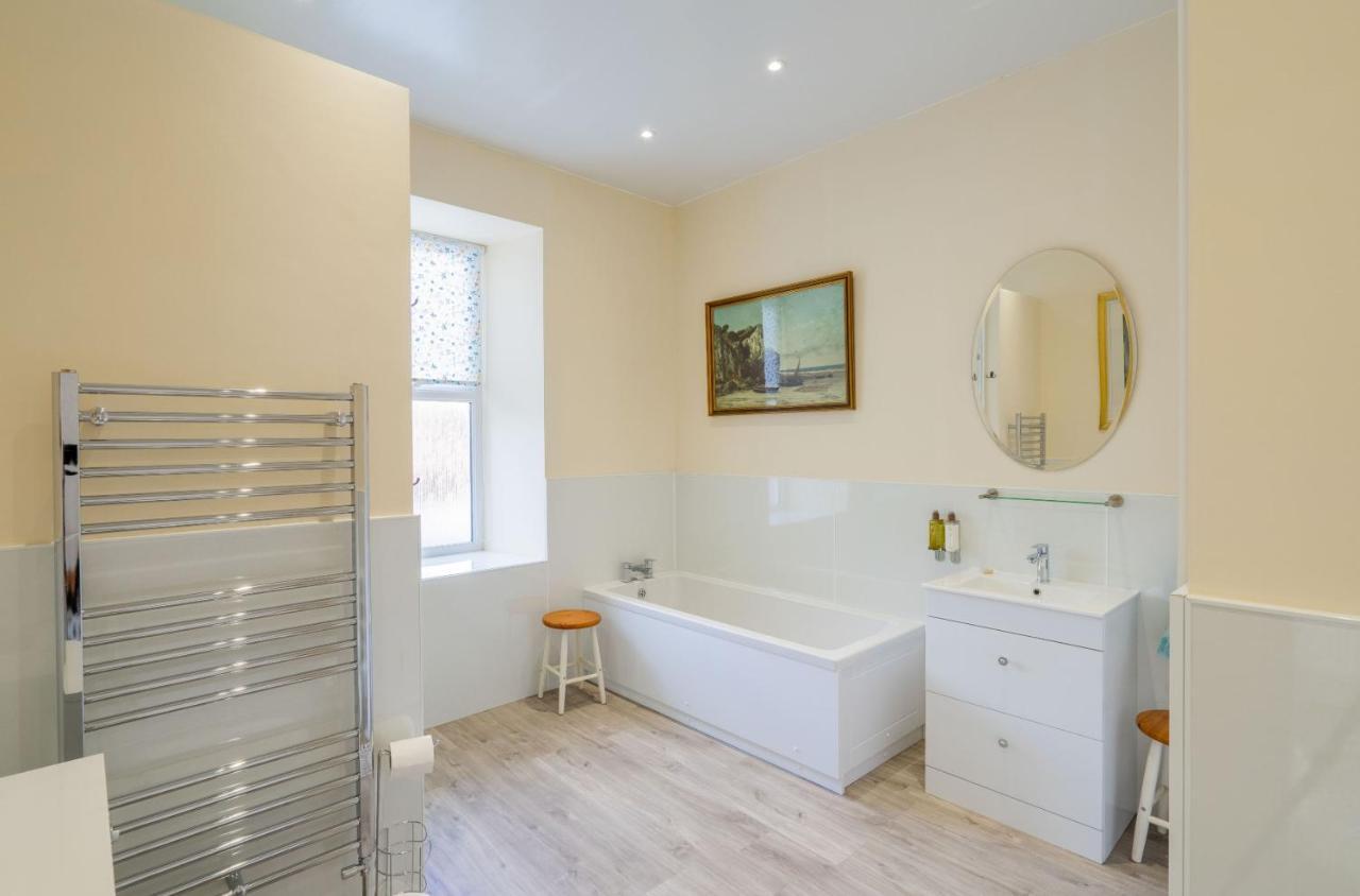 Dourie Farmhouse Port William Luaran gambar